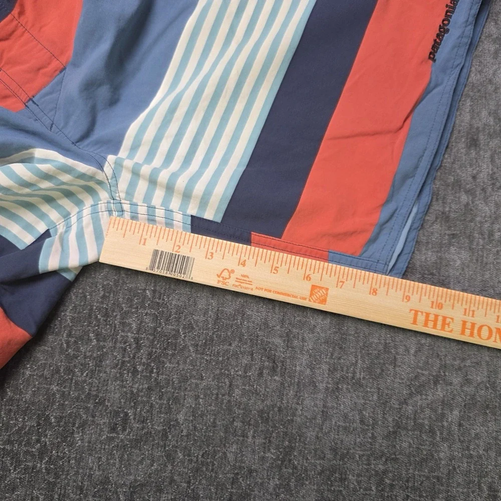 Patagonia Wavefarer Board Shorts Mens 35 Fitz Stripe Tomato Red Blue 8
